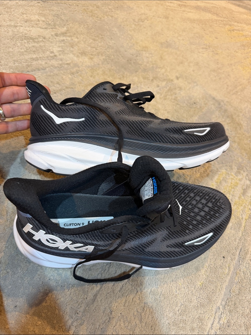 Hoka One One Clifton 9 wide - men’s size 11 2E in Excellent condition - Picture 7 of 7